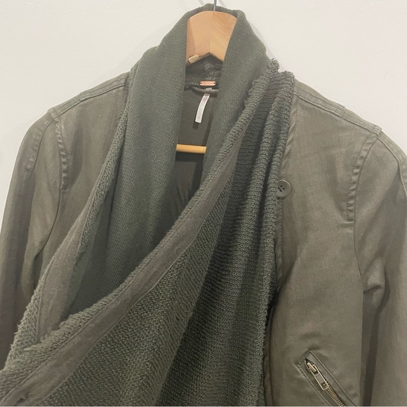 Free People Olive Green Drape Knit Coated Denim Moto Boho Fall Jacket Size 2 - Picture 5 of 9